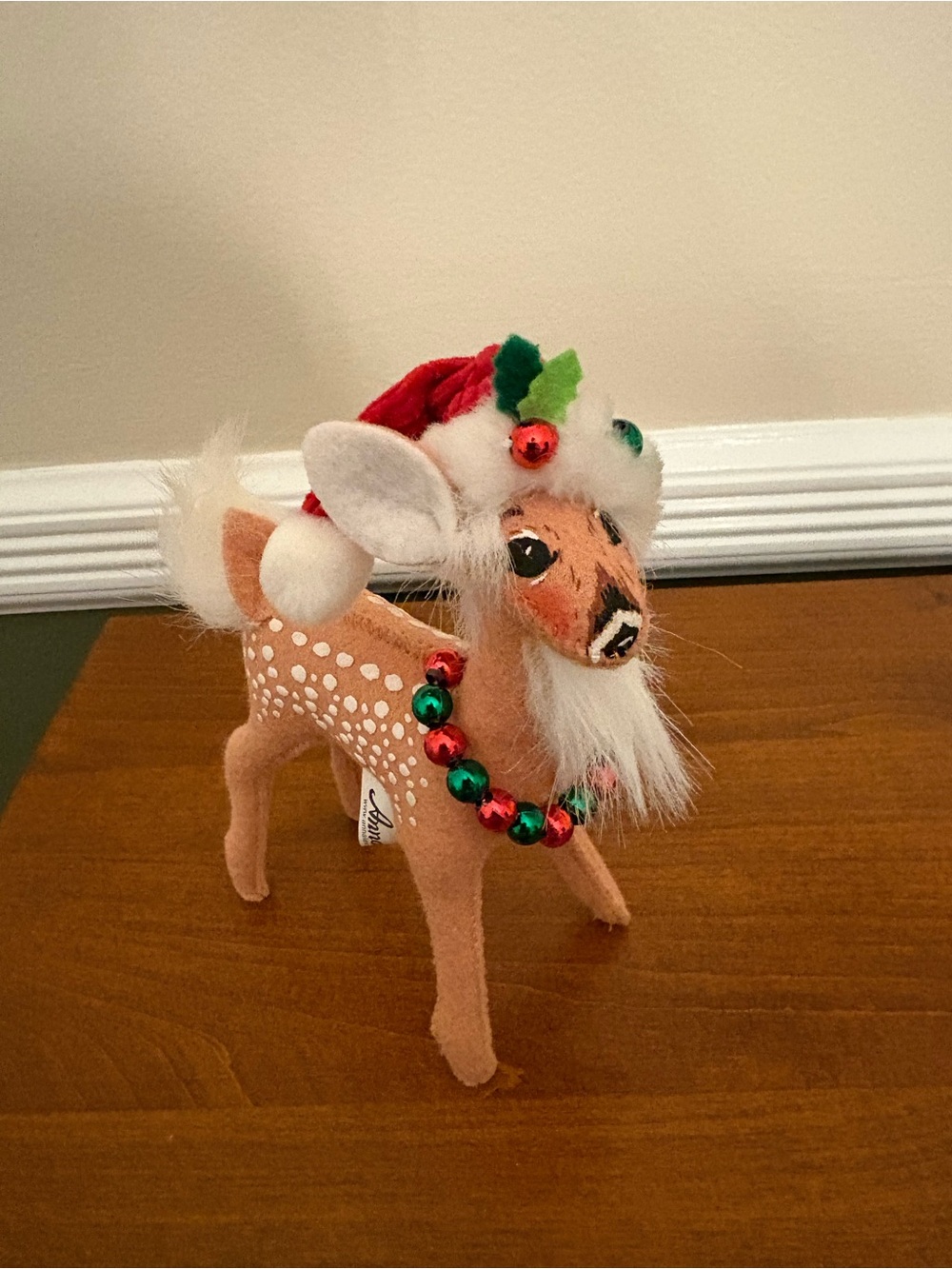 Annalee 2010 Fawn/ Reindeer with Santa Hat - Picture 2 of 7